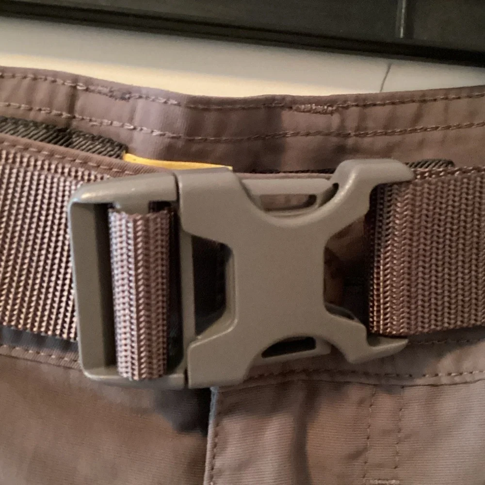 Cabela's Men's Tan Zip-Off Cargo Pants Size 34/32